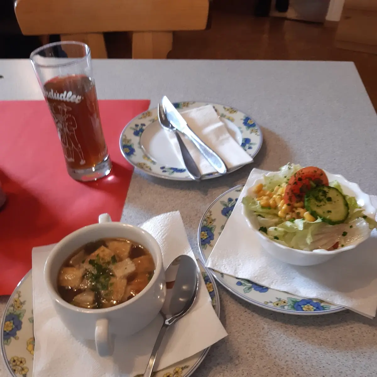 Essen und Trinken photo 3