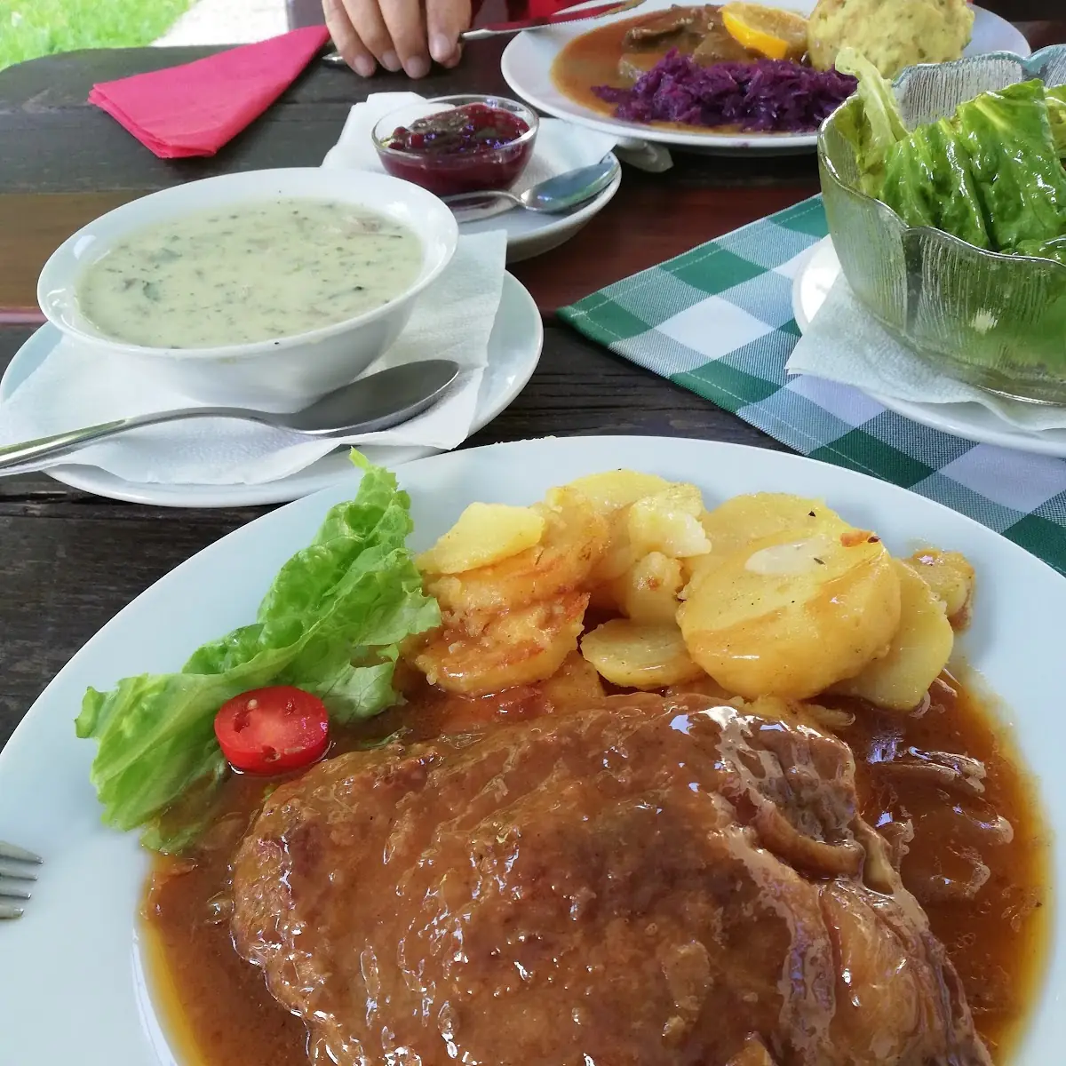 Essen und Trinken, Gasthaus Lenzbauer