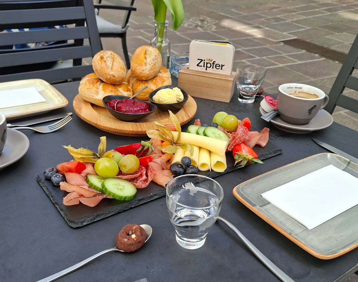 Essen und Trinken photo 2