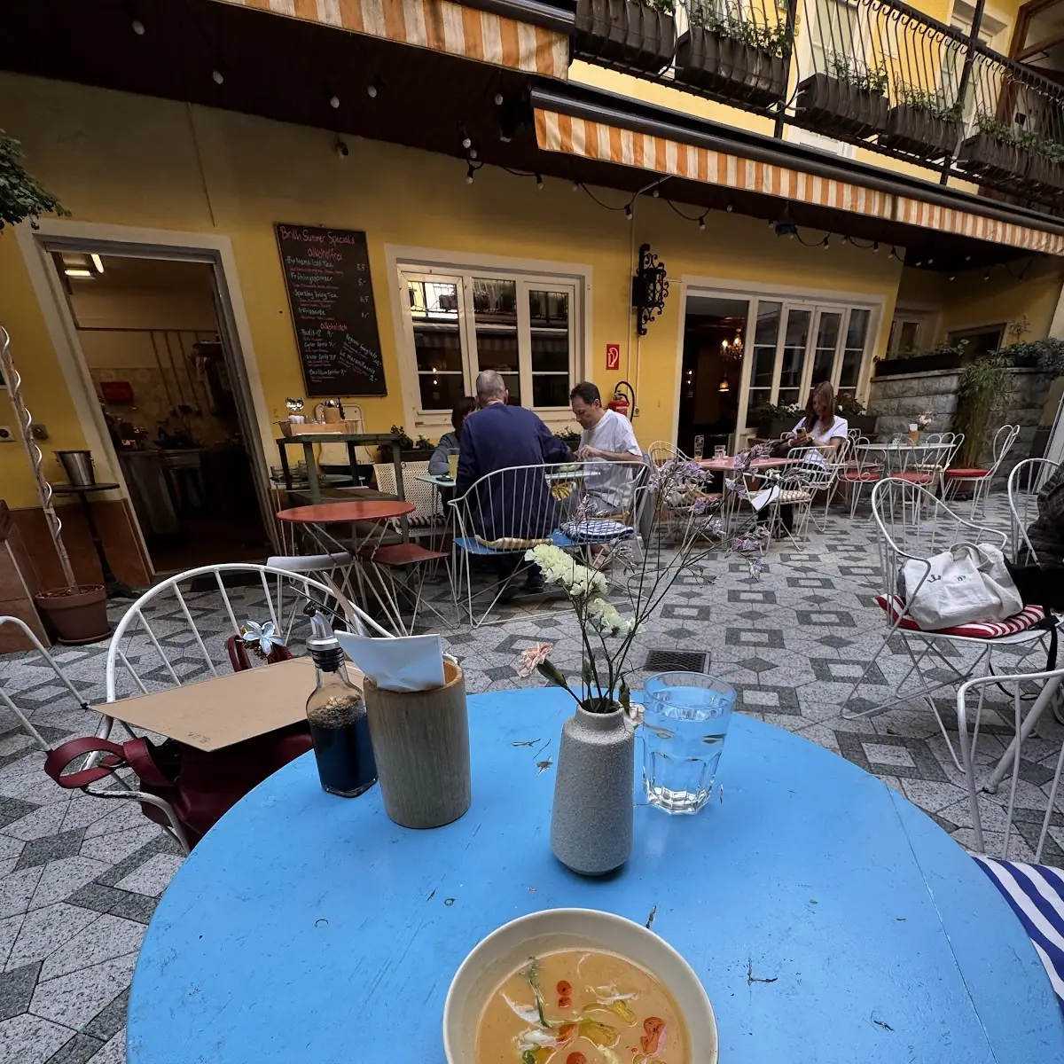 Essen und Trinken photo 2
