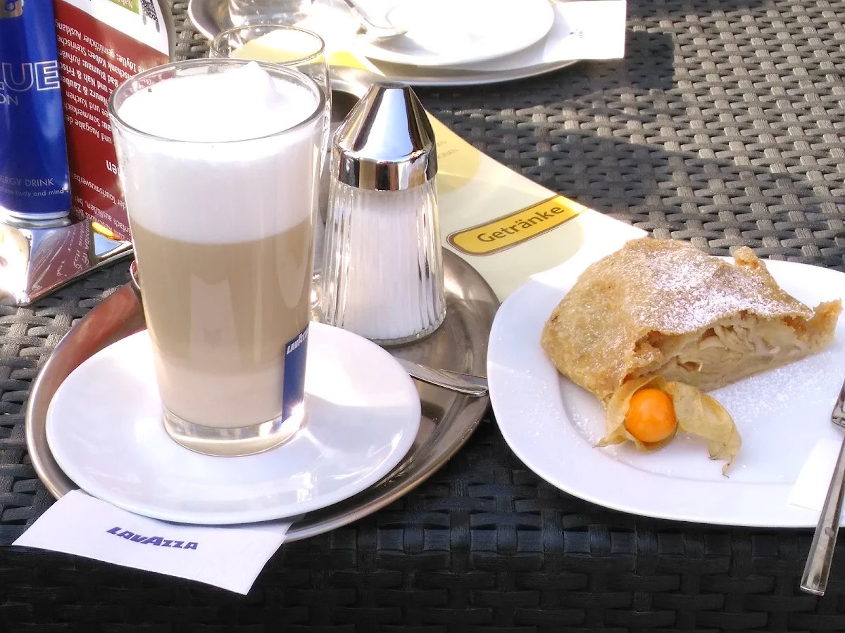 Essen und Trinken photo 3
