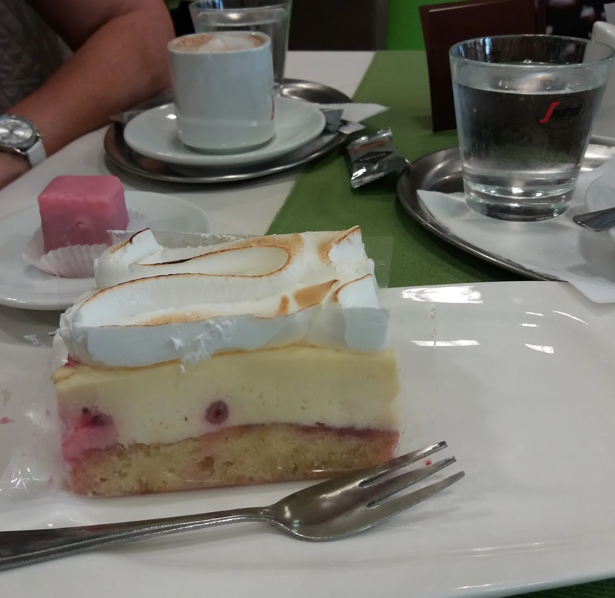 Essen und Trinken photo 2
