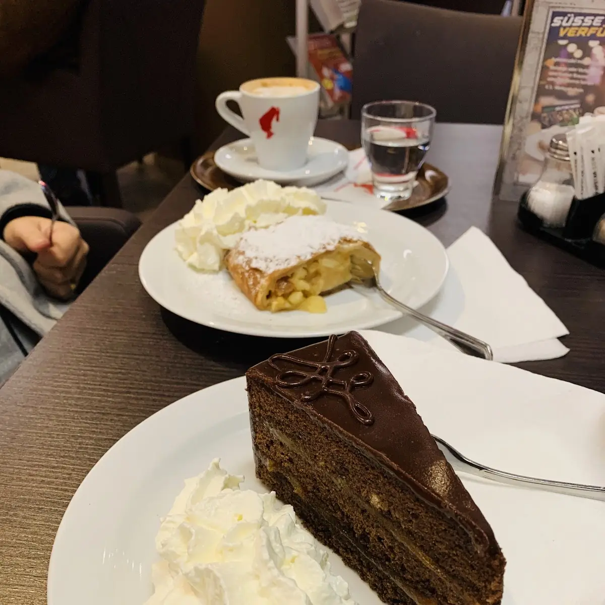 Essen und Trinken photo 2
