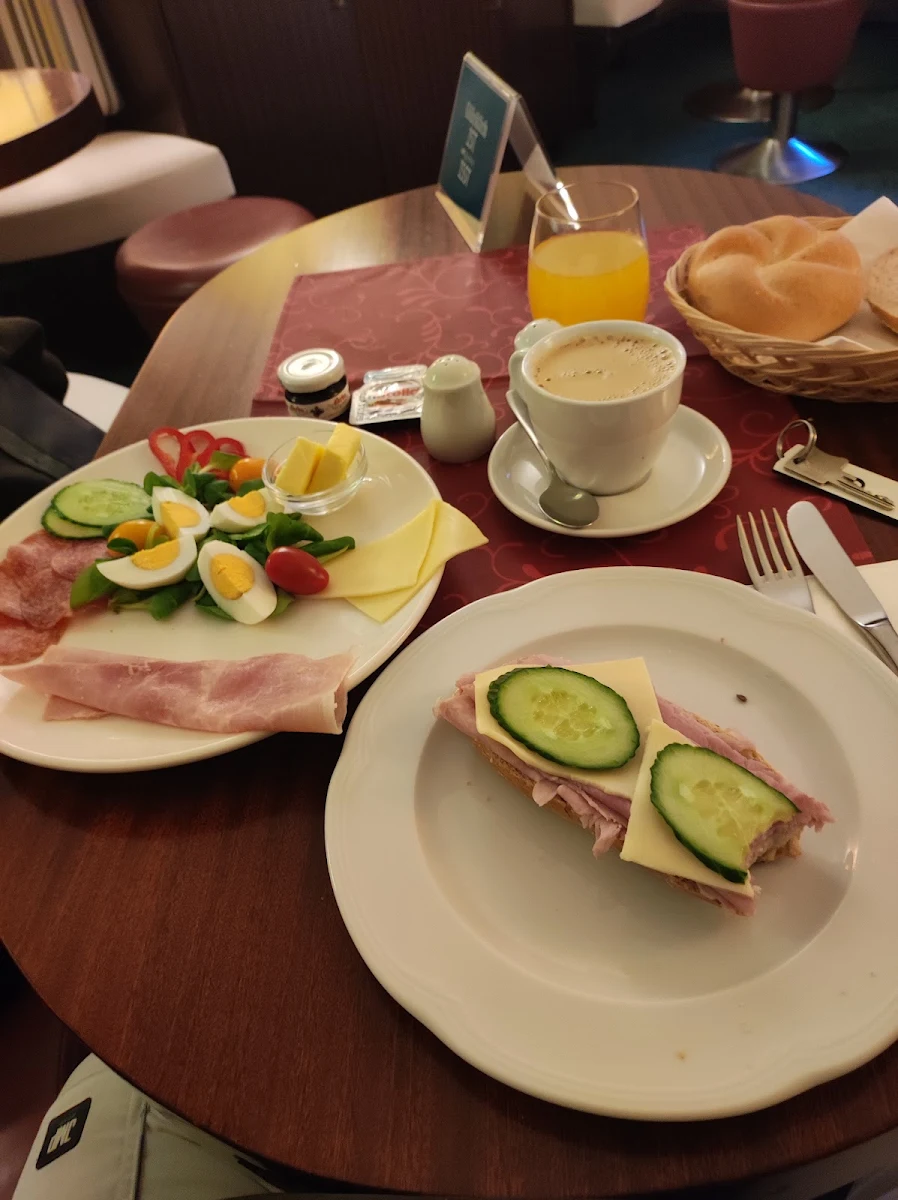 Essen und Trinken photo 2