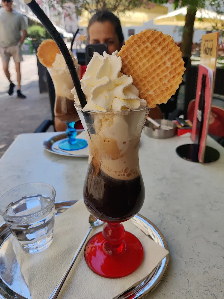 Essen und Trinken photo 1