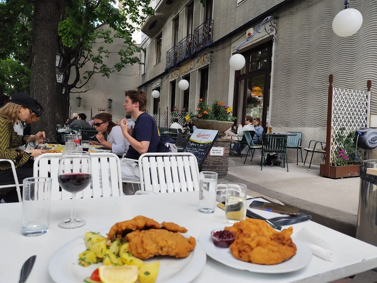 Essen und Trinken, Café Rüdigerhof