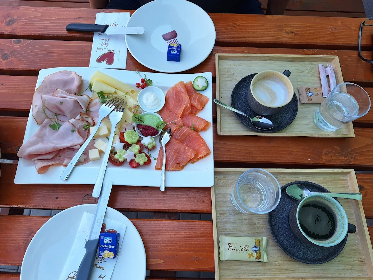 Essen und Trinken photo 2