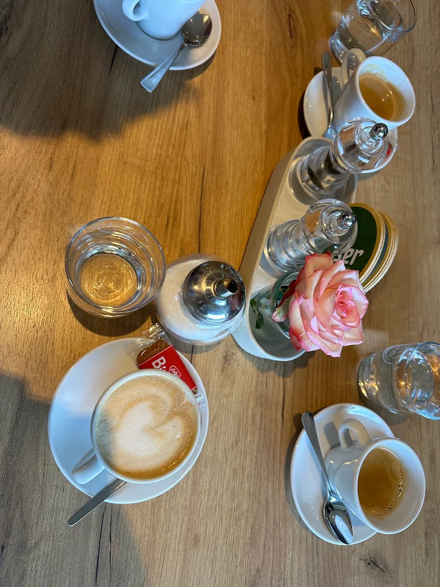 Essen und Trinken photo 3