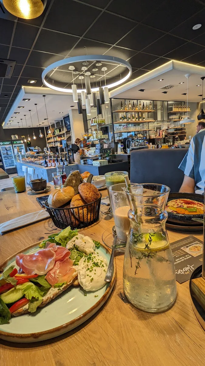 Essen und Trinken photo 2