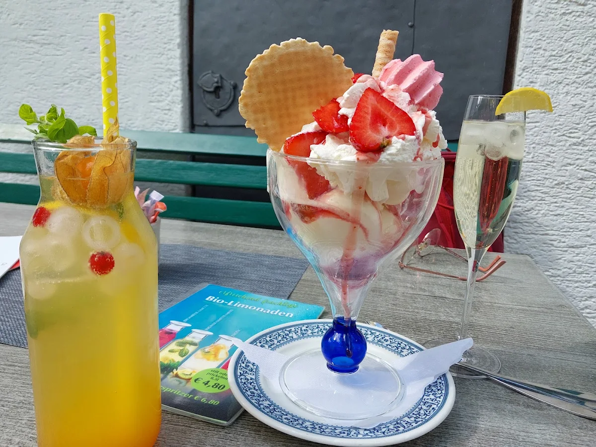 Essen und Trinken photo 2