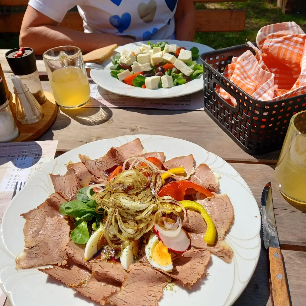 Essen und Trinken photo 2