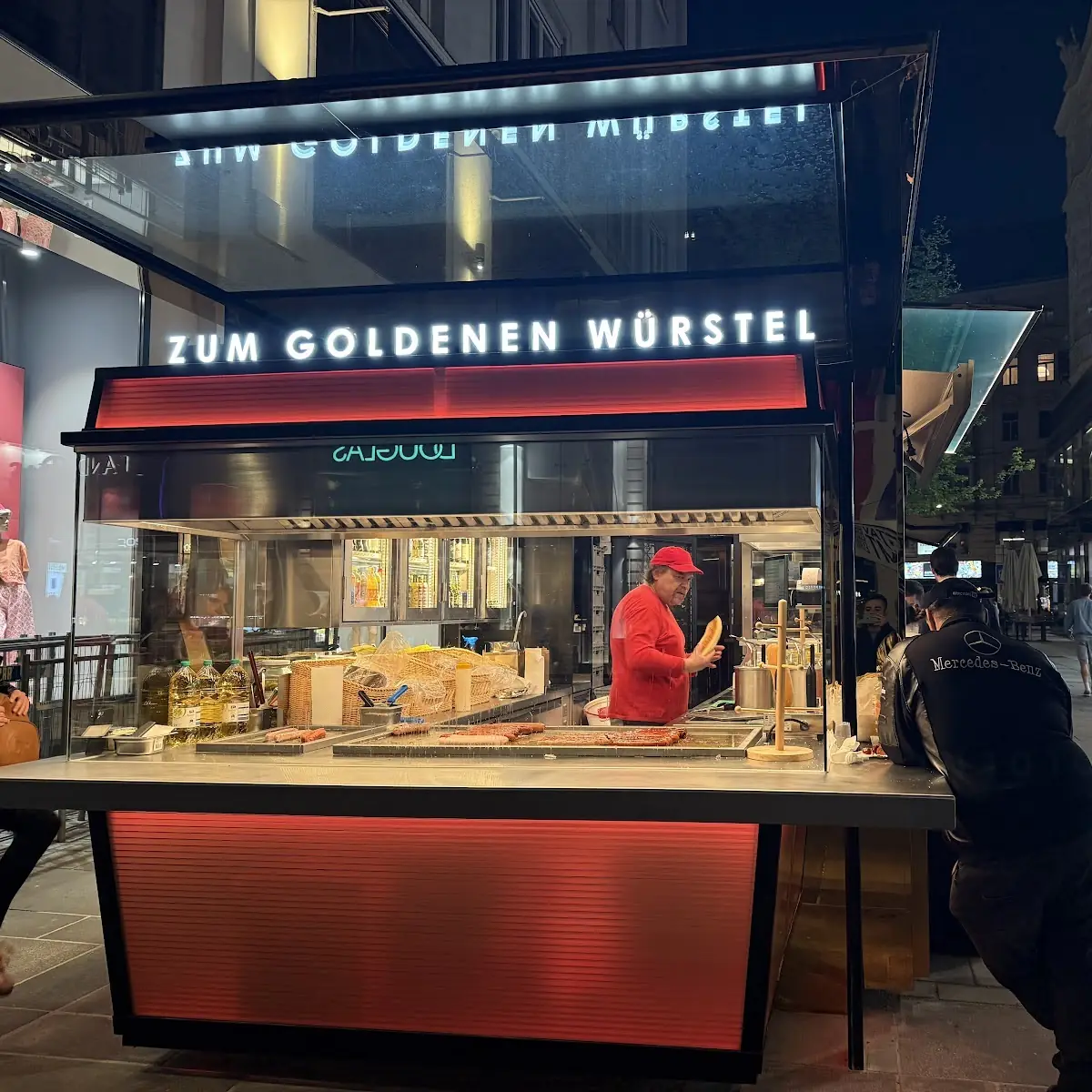 Zum Goldenen Würstel II - Würstelstand Titelbild
