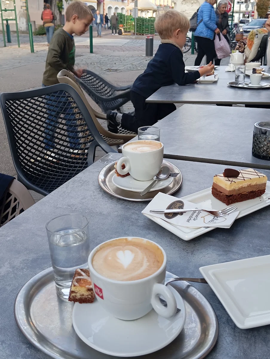 Essen und Trinken photo 2