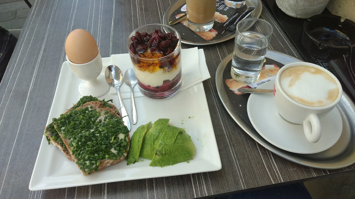 Essen und Trinken photo 3