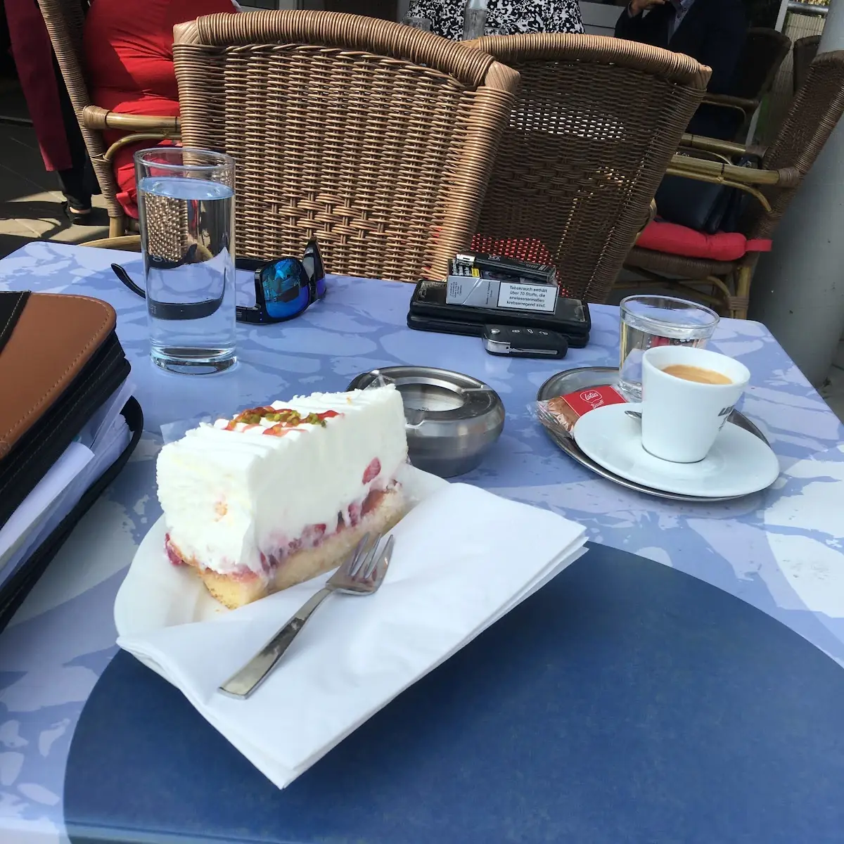 Essen und Trinken photo 3