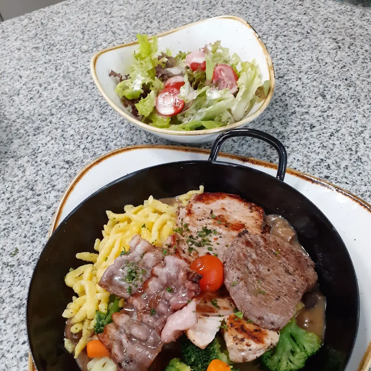 Essen und Trinken photo 1