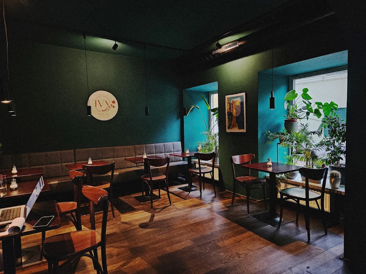 Café Ivy Titelbild