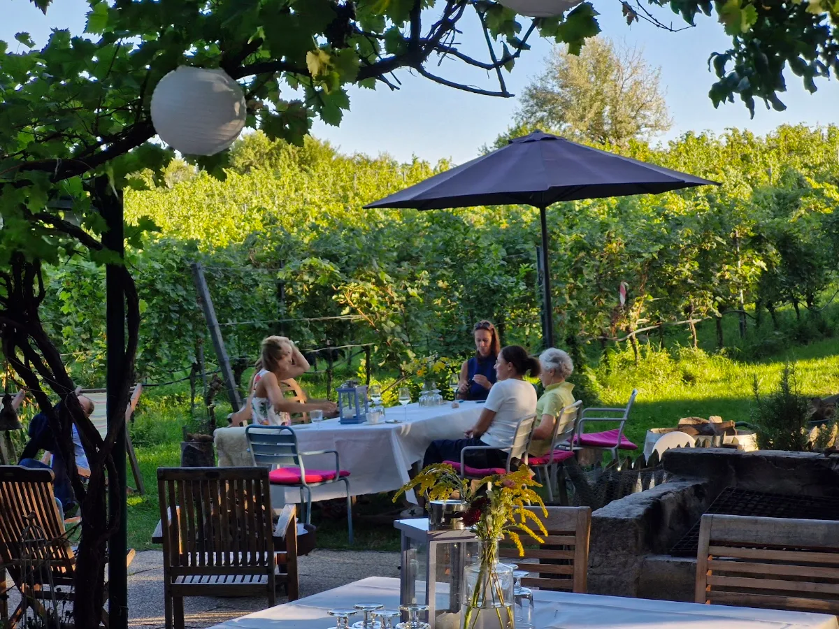 Weinhandwerk Bio-Weingut & Buschenschank Heuriger Titelbild