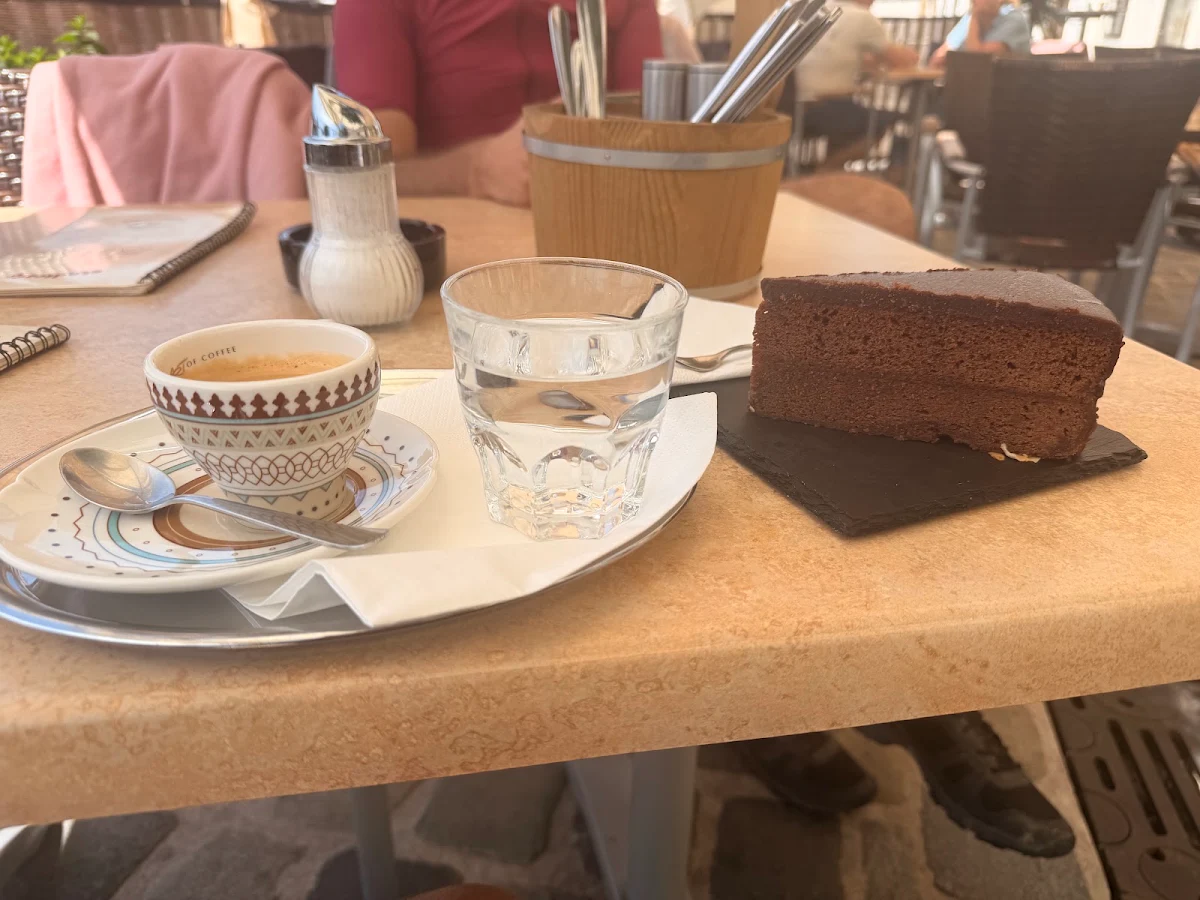 Essen und Trinken, Stadt-Cafe Groß-Enzersdorf