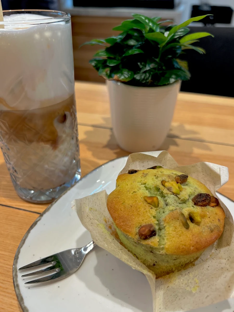 Essen und Trinken, Kopi Kadé. Der Kaffeeladen