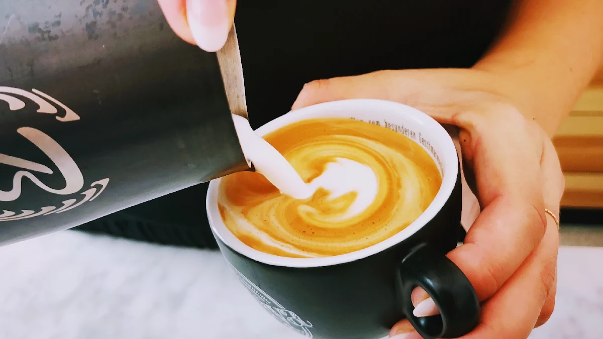 Essen und Trinken, Kopi Kadé. Der Kaffeeladen