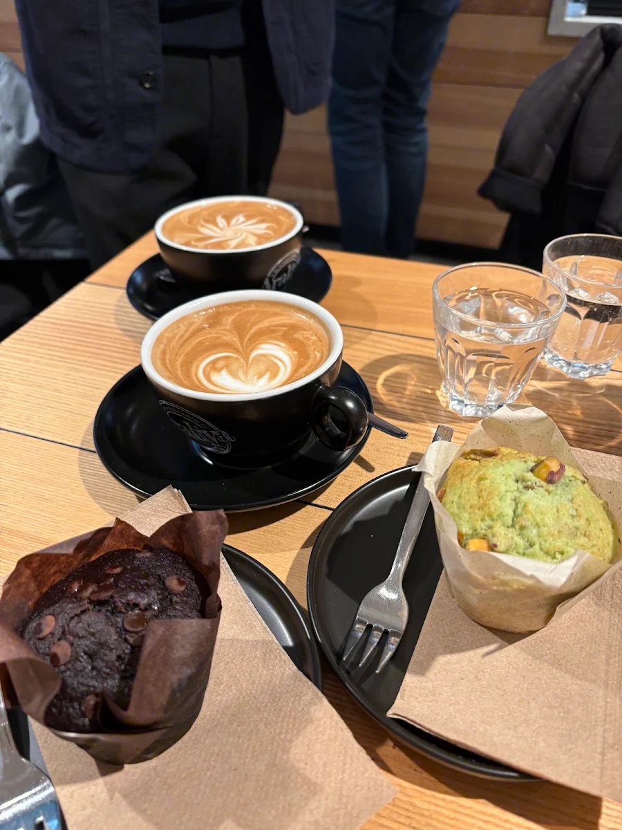 Essen und Trinken, Kopi Kadé. Der Kaffeeladen