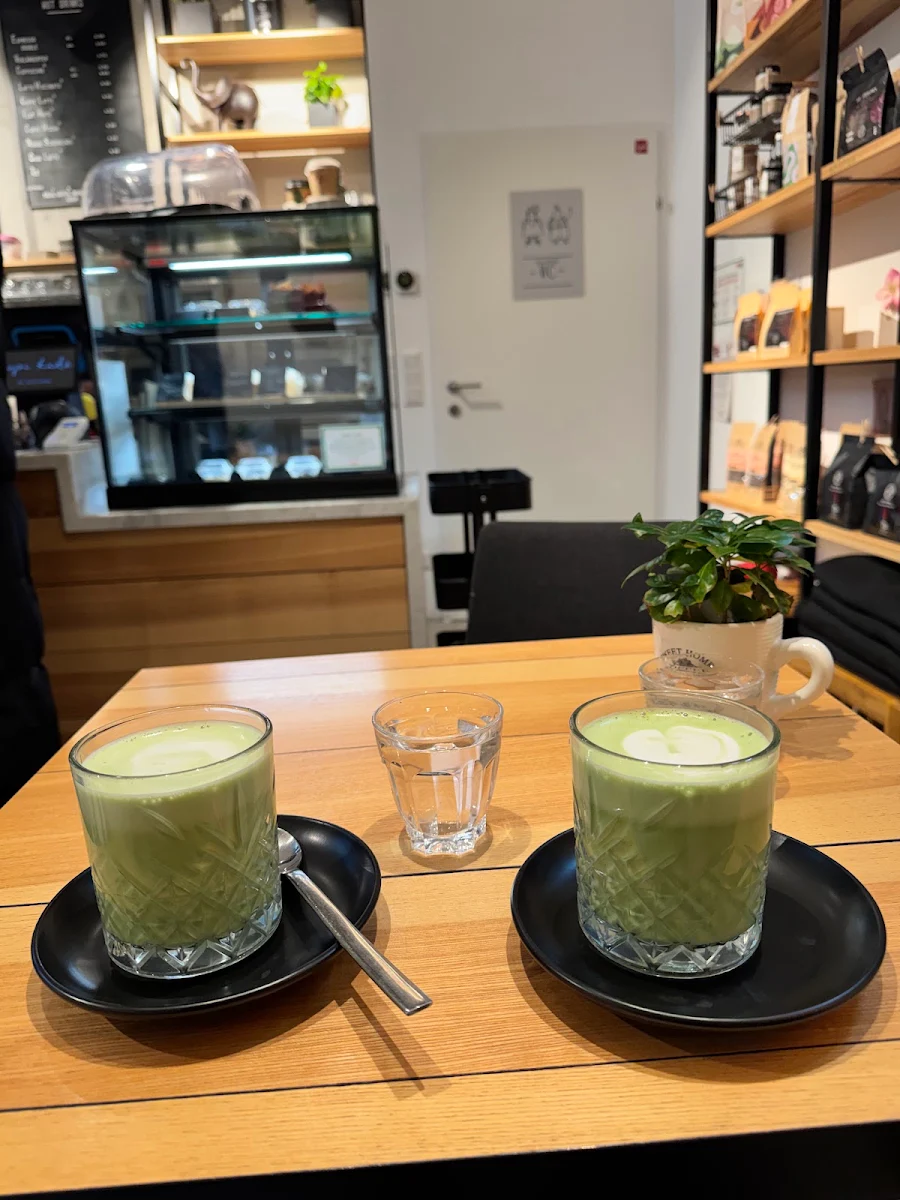 Essen und Trinken, Kopi Kadé. Der Kaffeeladen