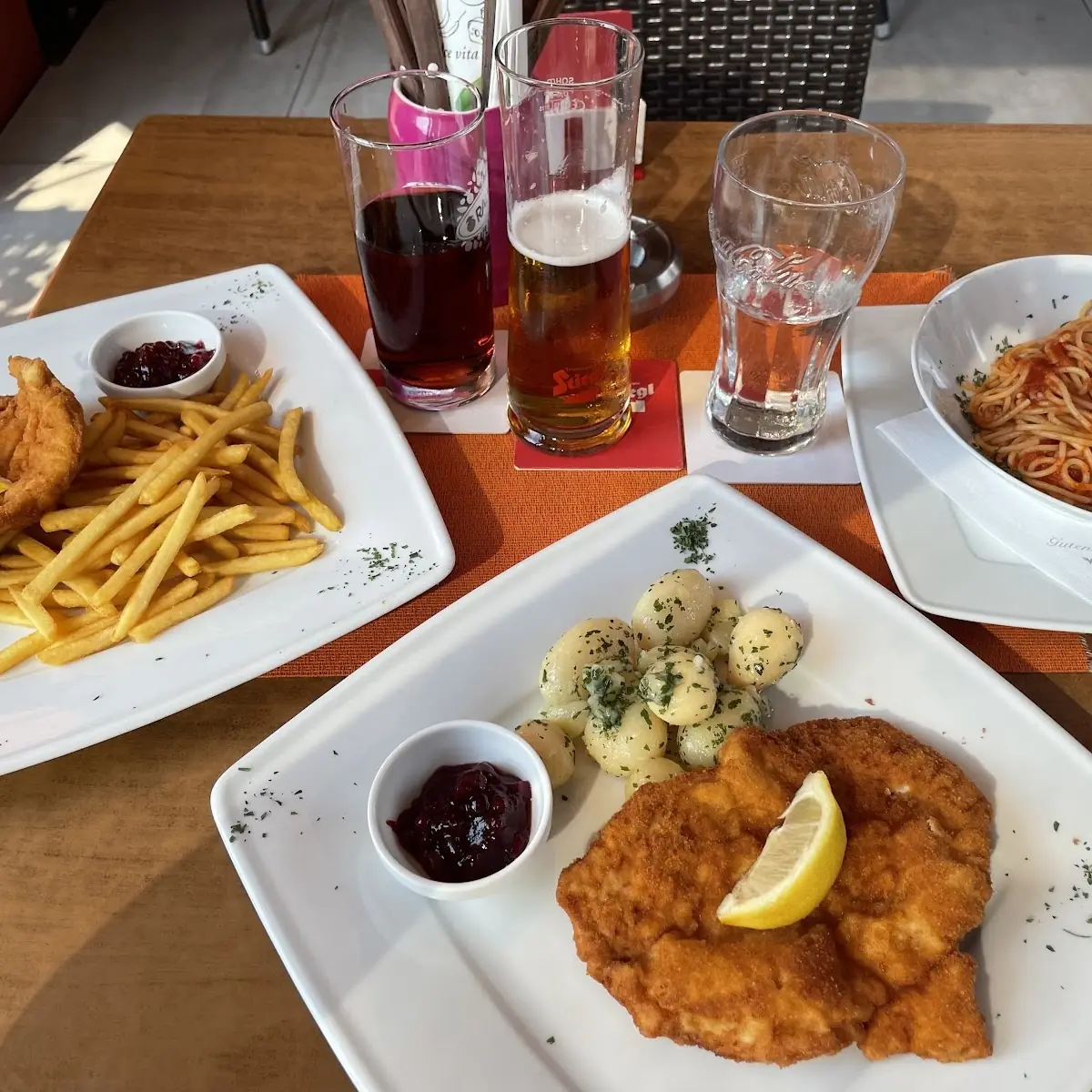 Essen und Trinken photo 1