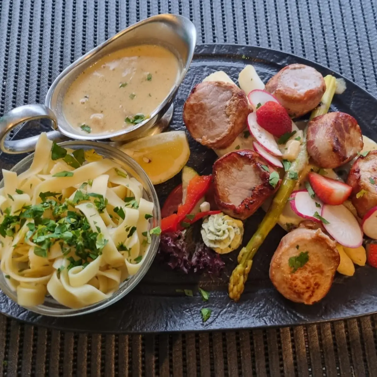 Essen und Trinken photo 1