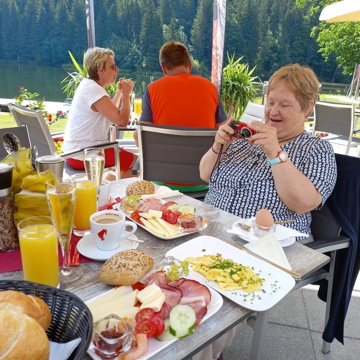 Essen und Trinken photo 2