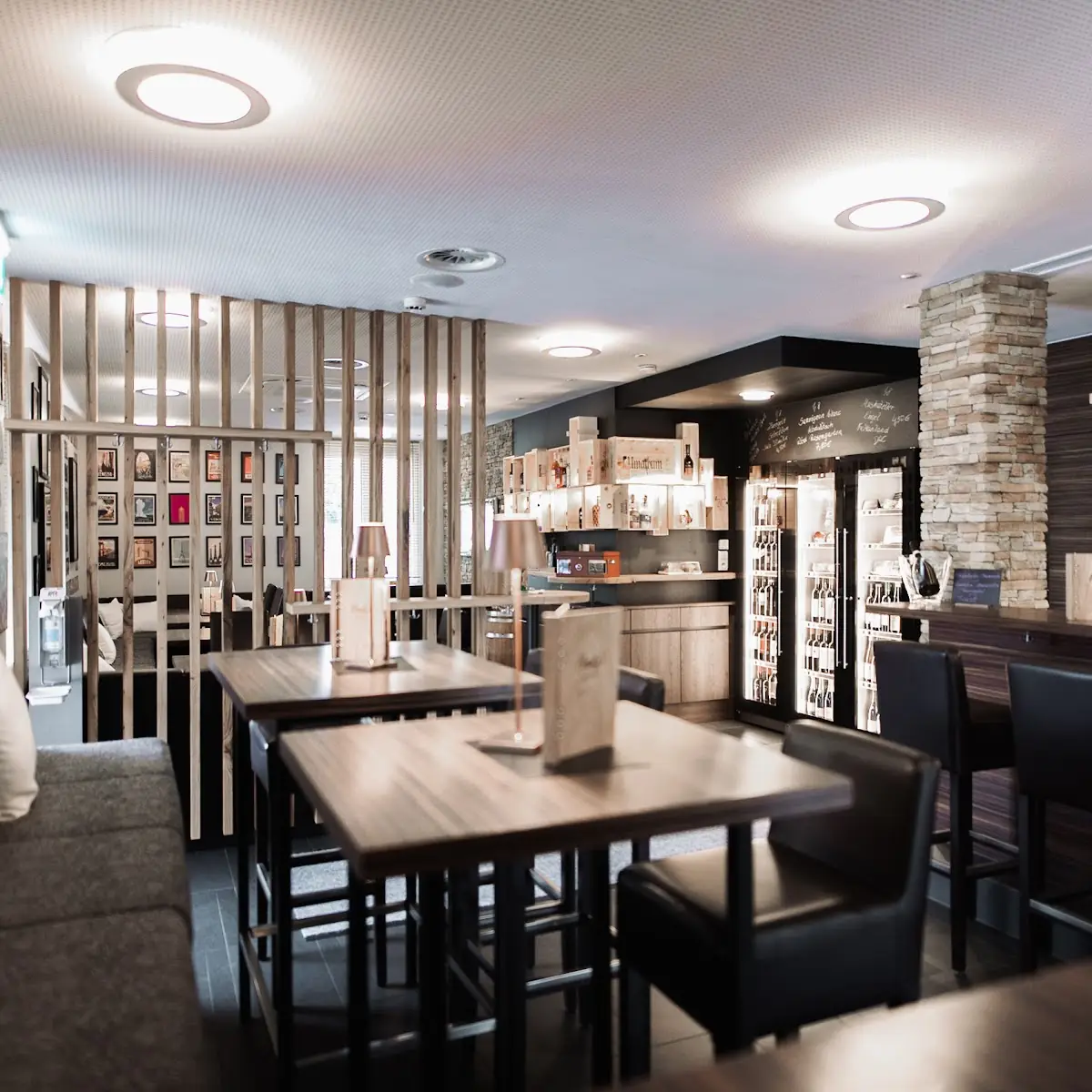 Charly's Cafe & Bar Titelbild