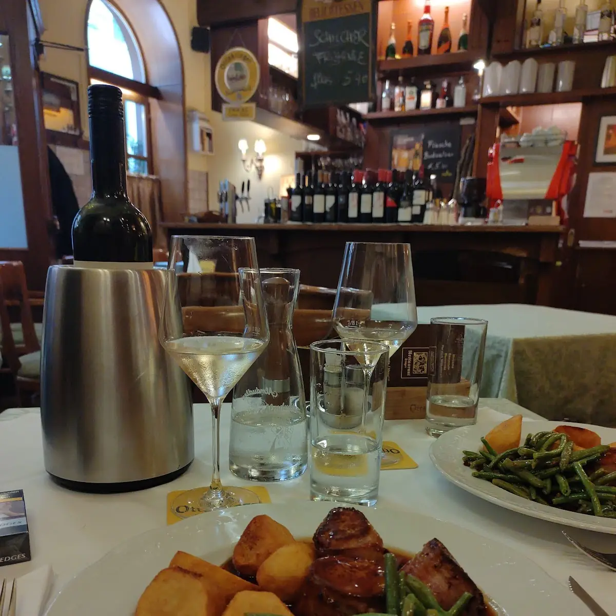 Essen und Trinken, Restaurant Stöger