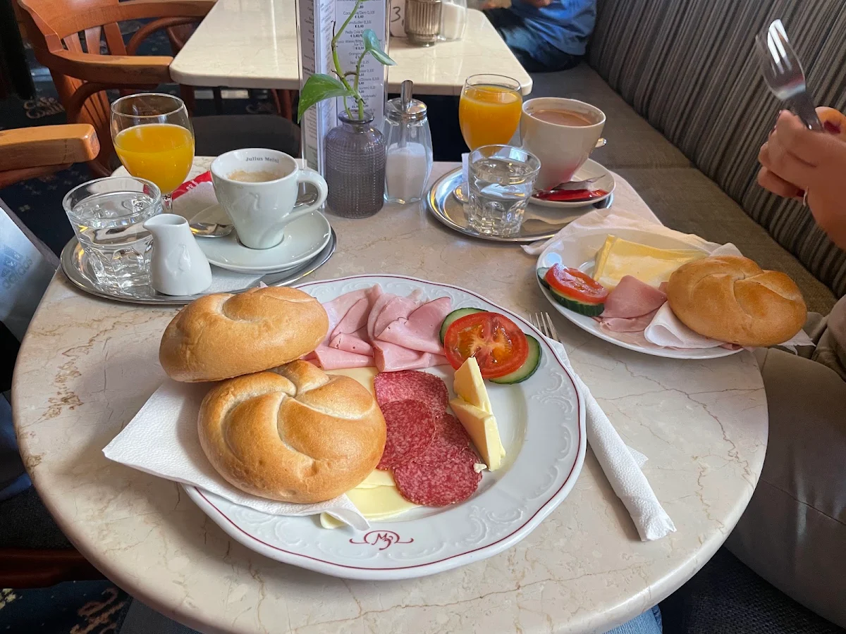 Essen und Trinken photo 3