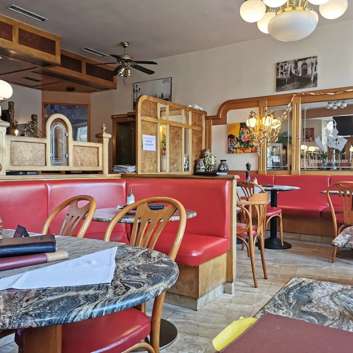 Cafe Restaurant Maximilian Titelbild
