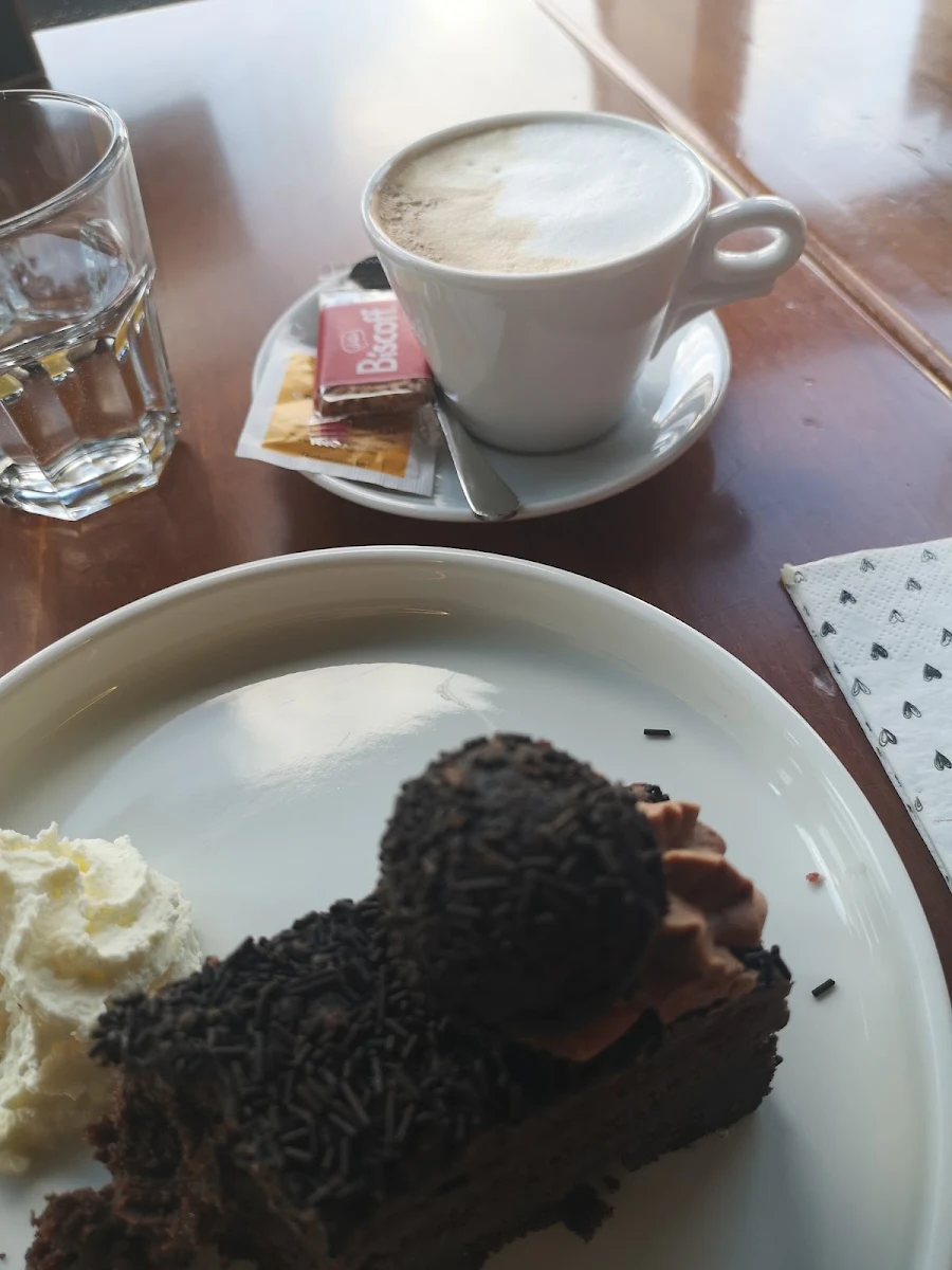 Essen und Trinken photo 2