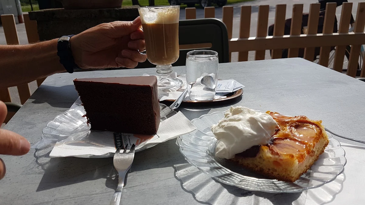 Essen und Trinken photo 2