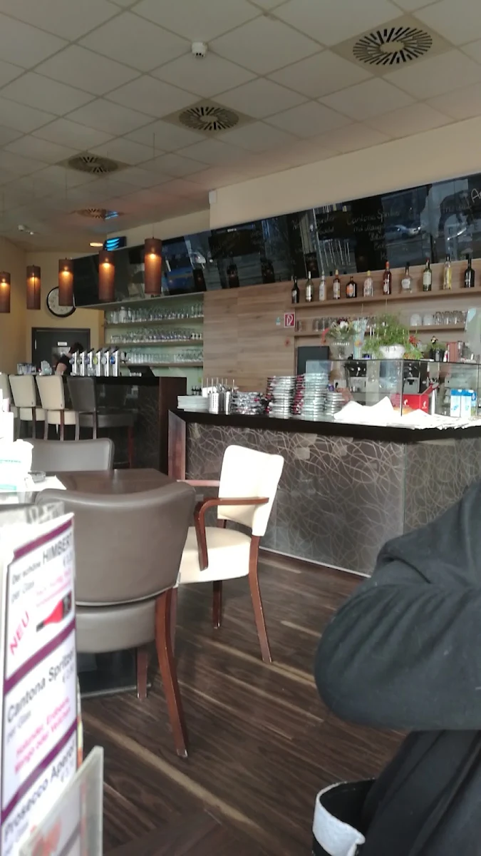 Café Cantona Titelbild