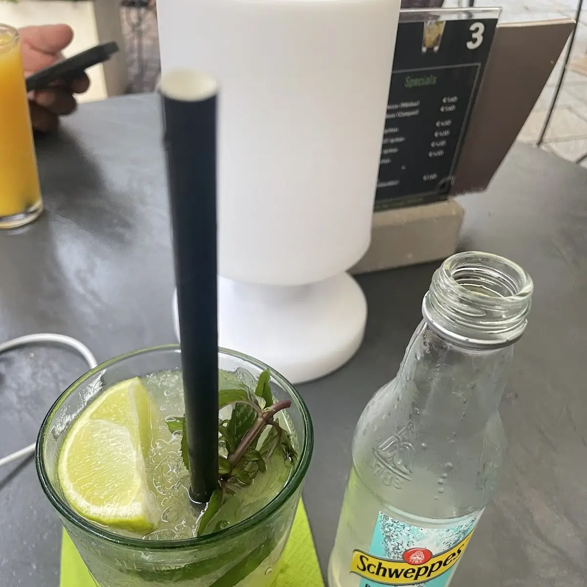 Essen und Trinken photo 2