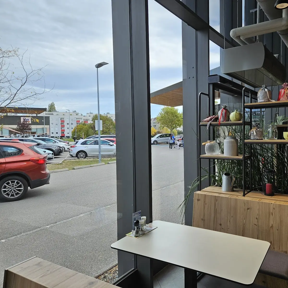 Atmosphäre, BILLA Plus Restaurant