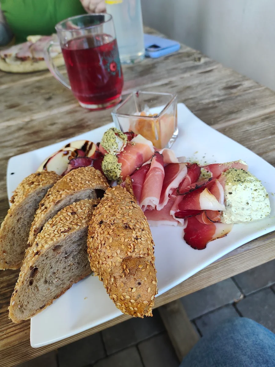Essen und Trinken photo 2
