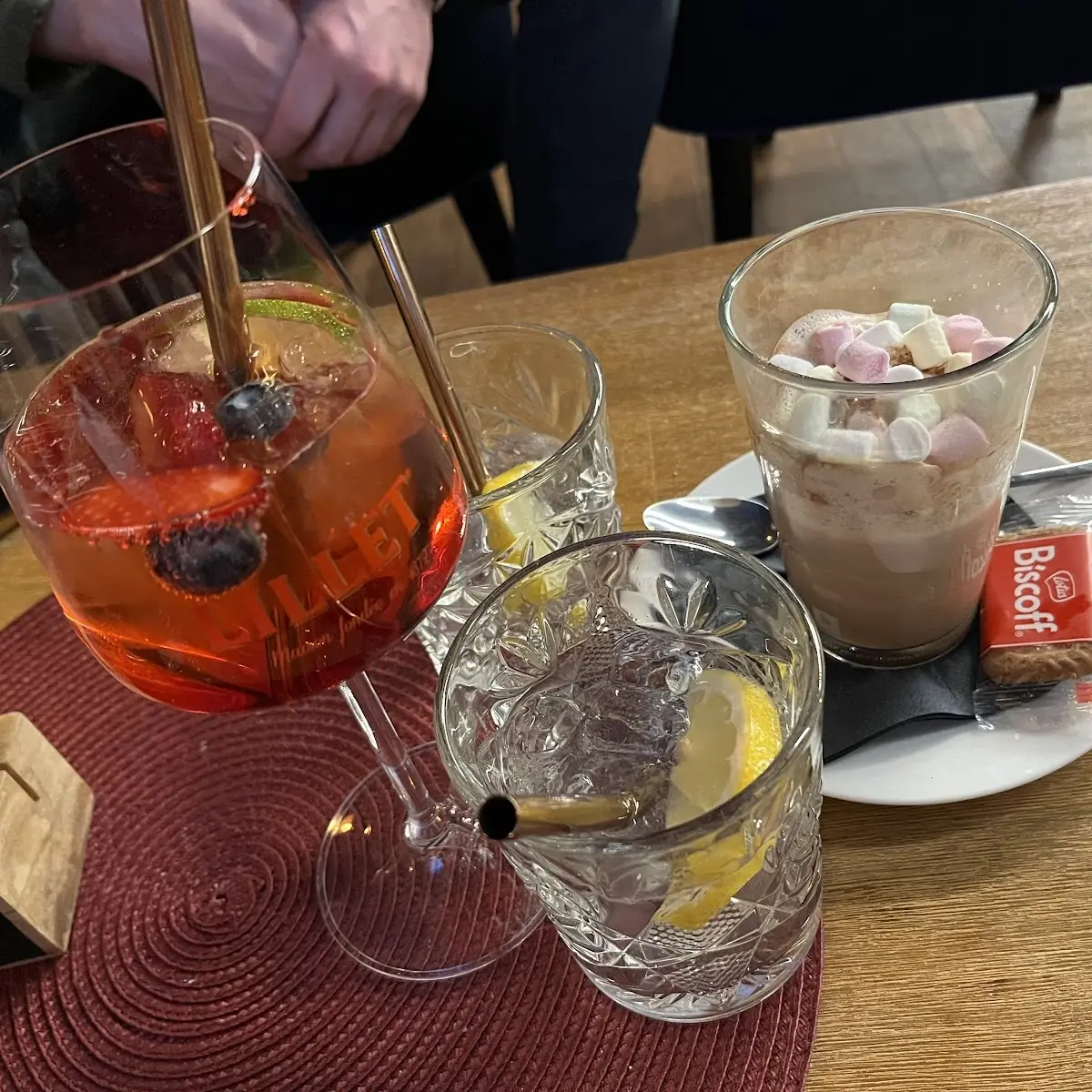Essen und Trinken photo 3
