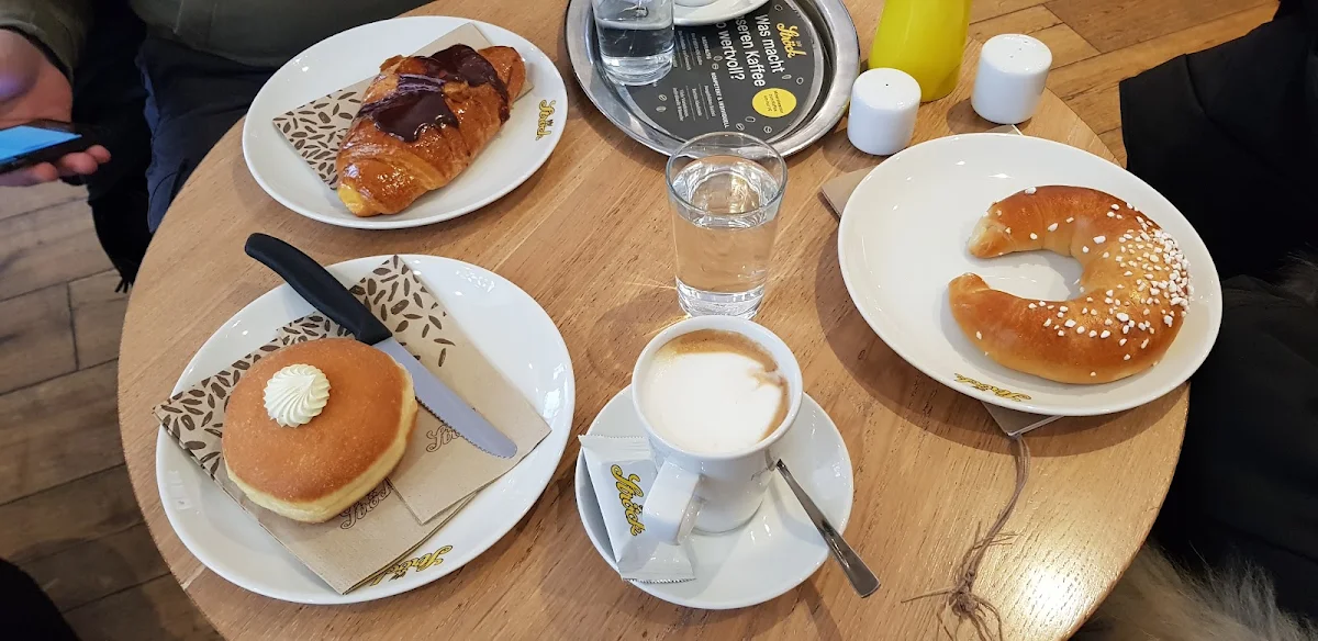 Essen und Trinken photo 7