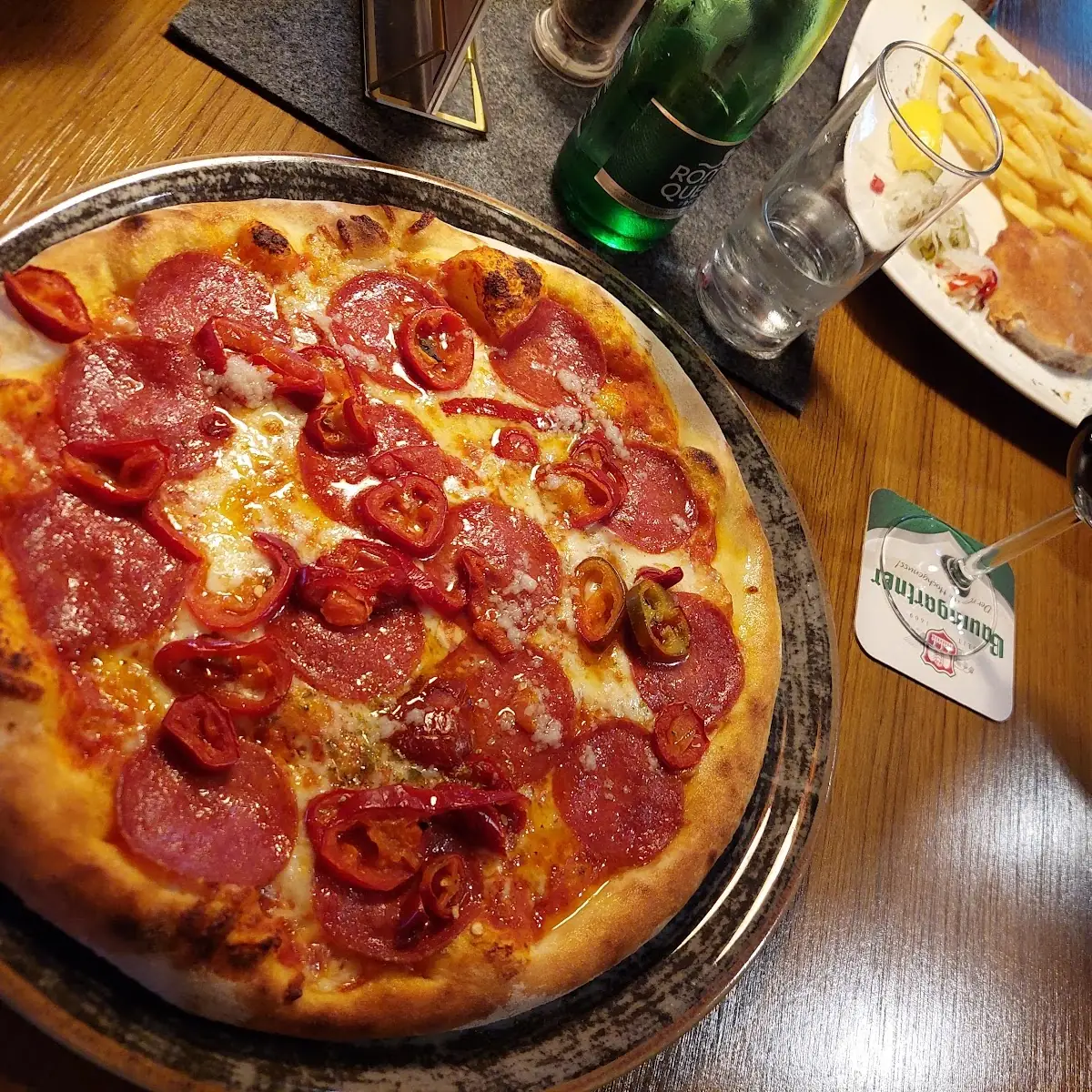 Essen und Trinken, Restaurant Pizzeria Zum Achtal Wirt