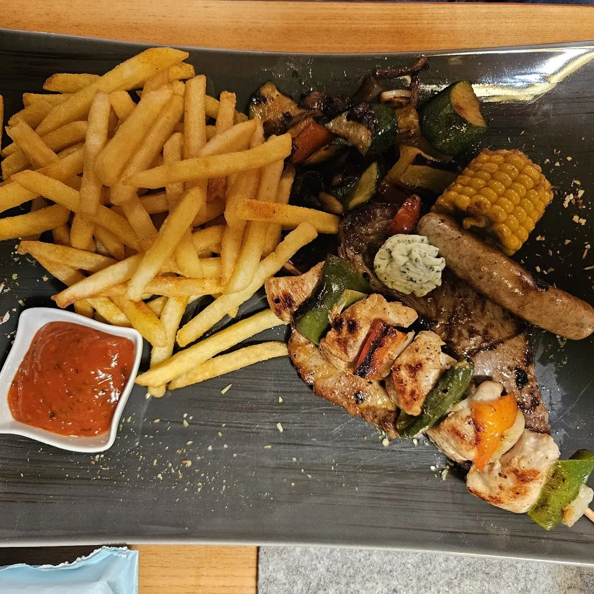 Essen und Trinken, Restaurant Pizzeria Zum Achtal Wirt
