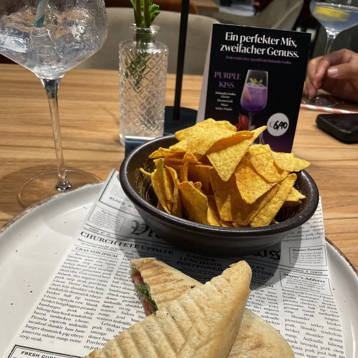 Essen und Trinken, STERN16 - Pizza & Burger Bar