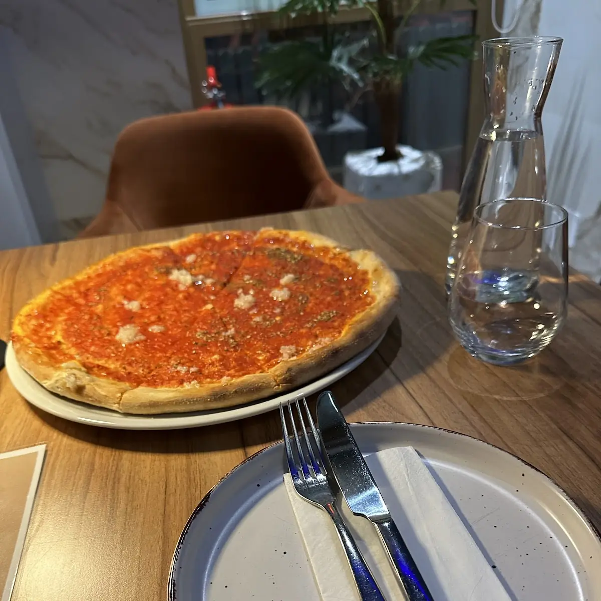 Essen und Trinken, STERN16 - Pizza & Burger Bar