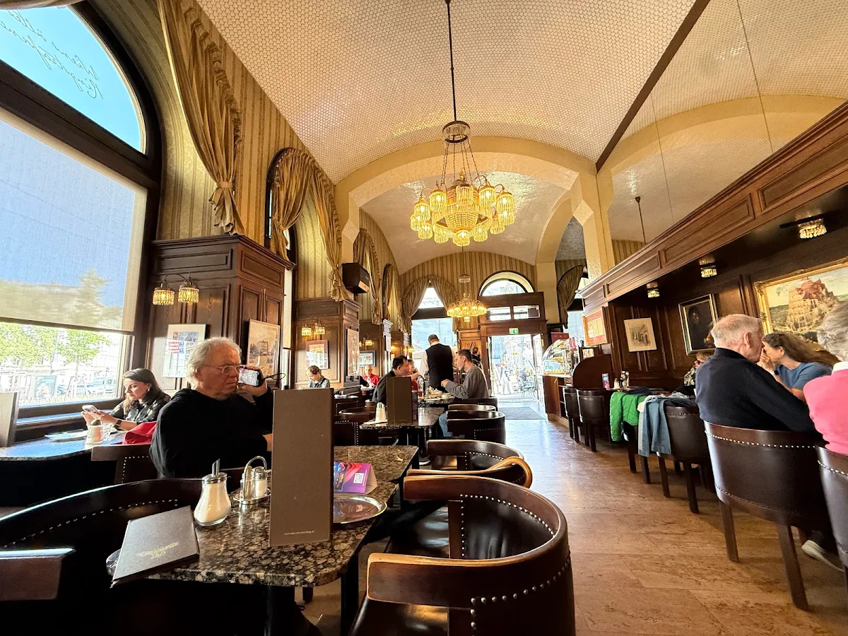 Café Schwarzenberg Titelbild