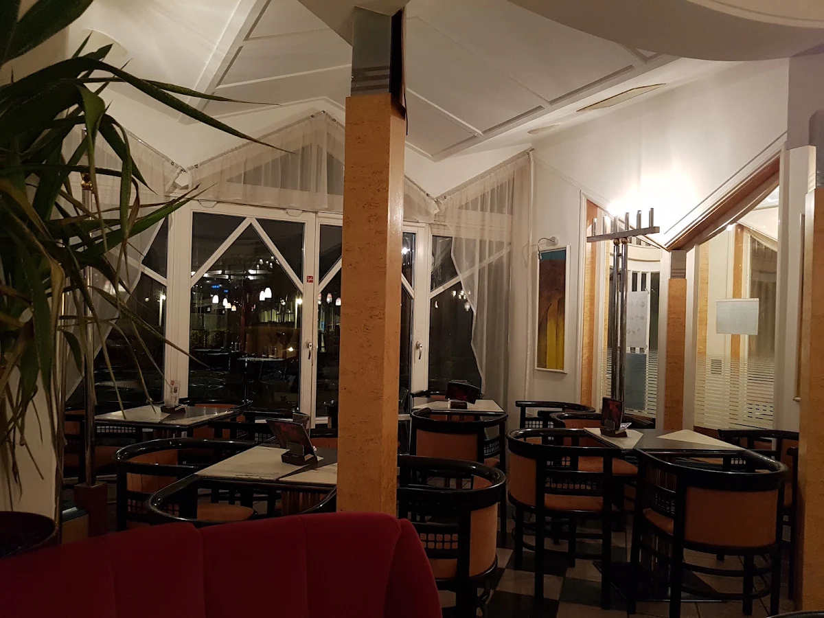 Café Romana Titelbild