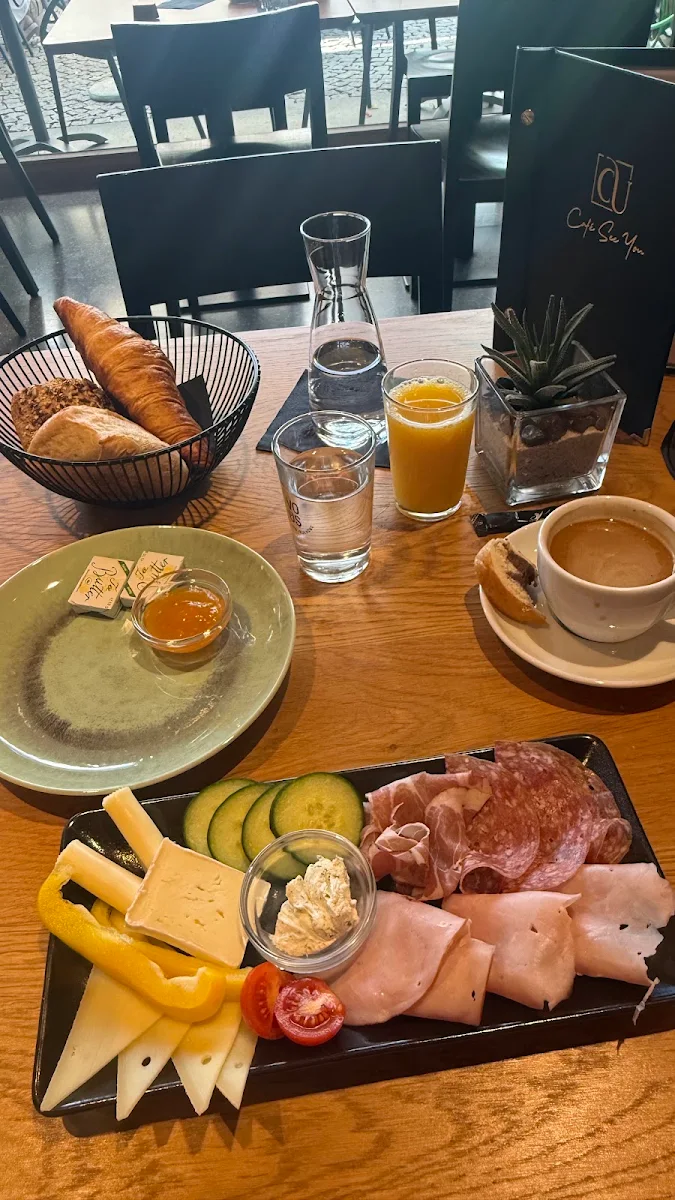 Essen und Trinken photo 2