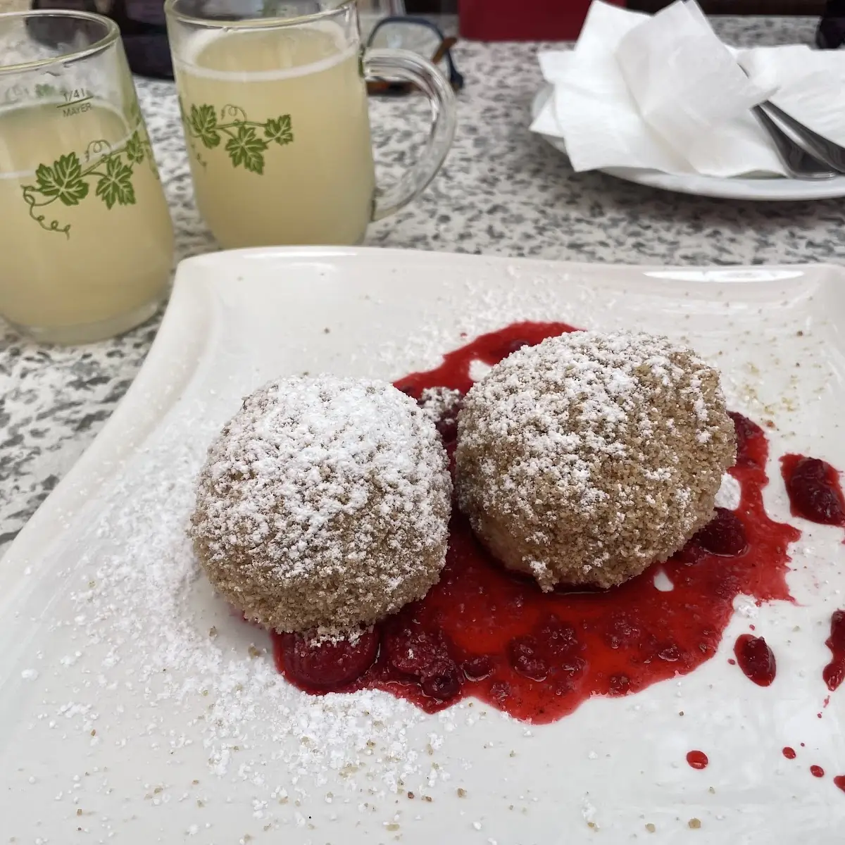 Essen und Trinken photo 2